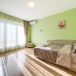 Апартамент Sunny And Quiet 2bdr *