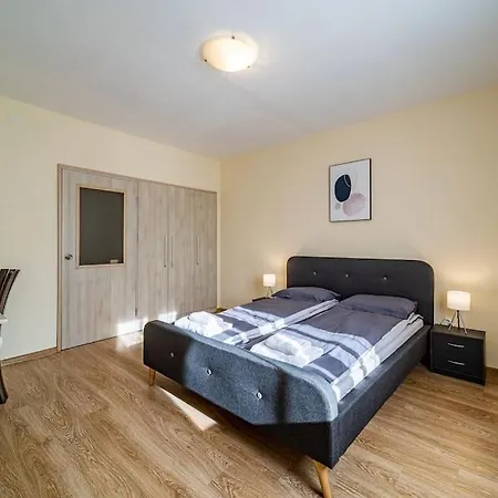 Apartament Sunny And Quiet 2bdr