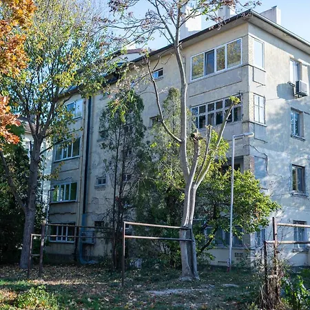 Sunny And Quiet 2bdr Warna