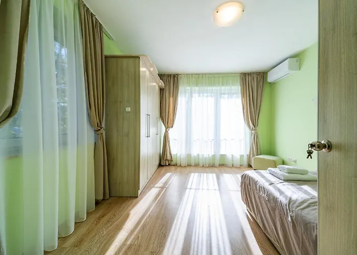 Sunny And Quiet 2bdr شقة