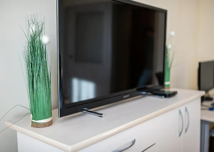 Sunny And Quiet 2bdr * فارنا