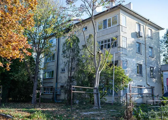 Sunny And Quiet 2bdr فارنا