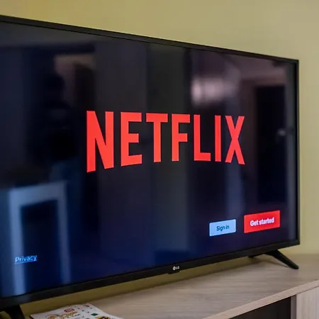 Sunny And Quiet 2bdr Apartment Varna